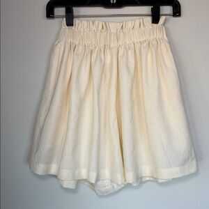 NWOT PETITE STUDIO Flowy Classic Coastal High Waisted Shorts